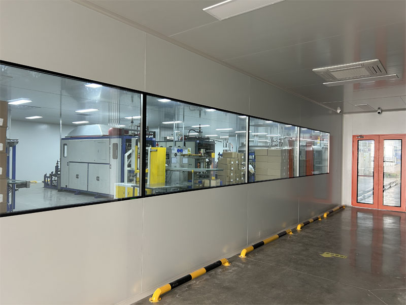 昆山華偉達牛奶杯產(chǎn)品加工10萬級潔凈車間完工驗收交付