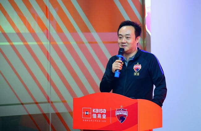 少妇脱了内裤让我添